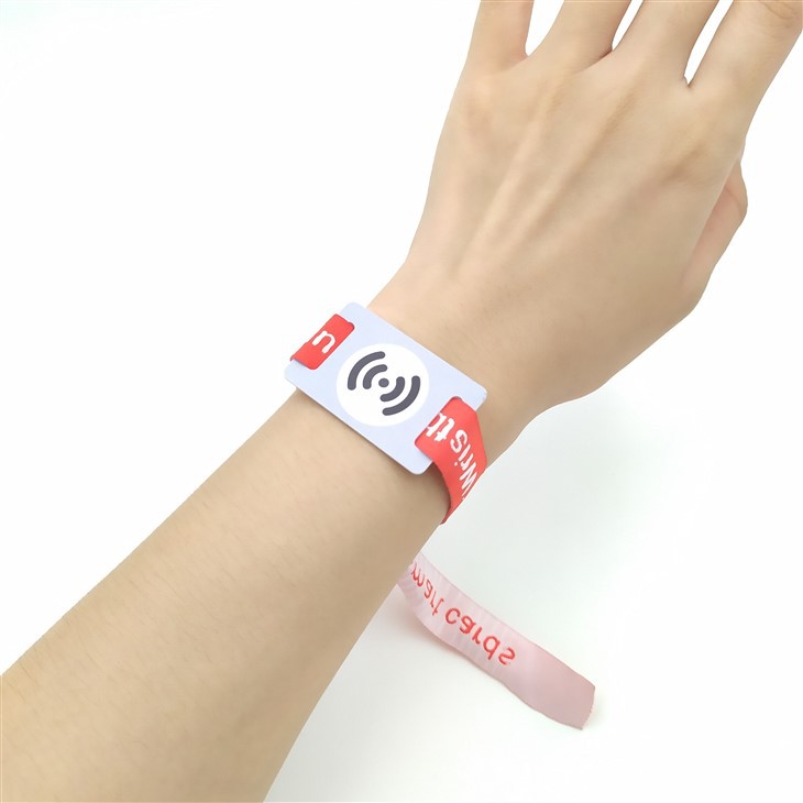 Pulsera de tela NFC para festivales